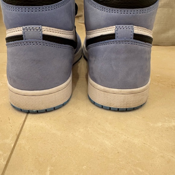 Jordan  Retro High OG University Blue - Picture 7 of 15